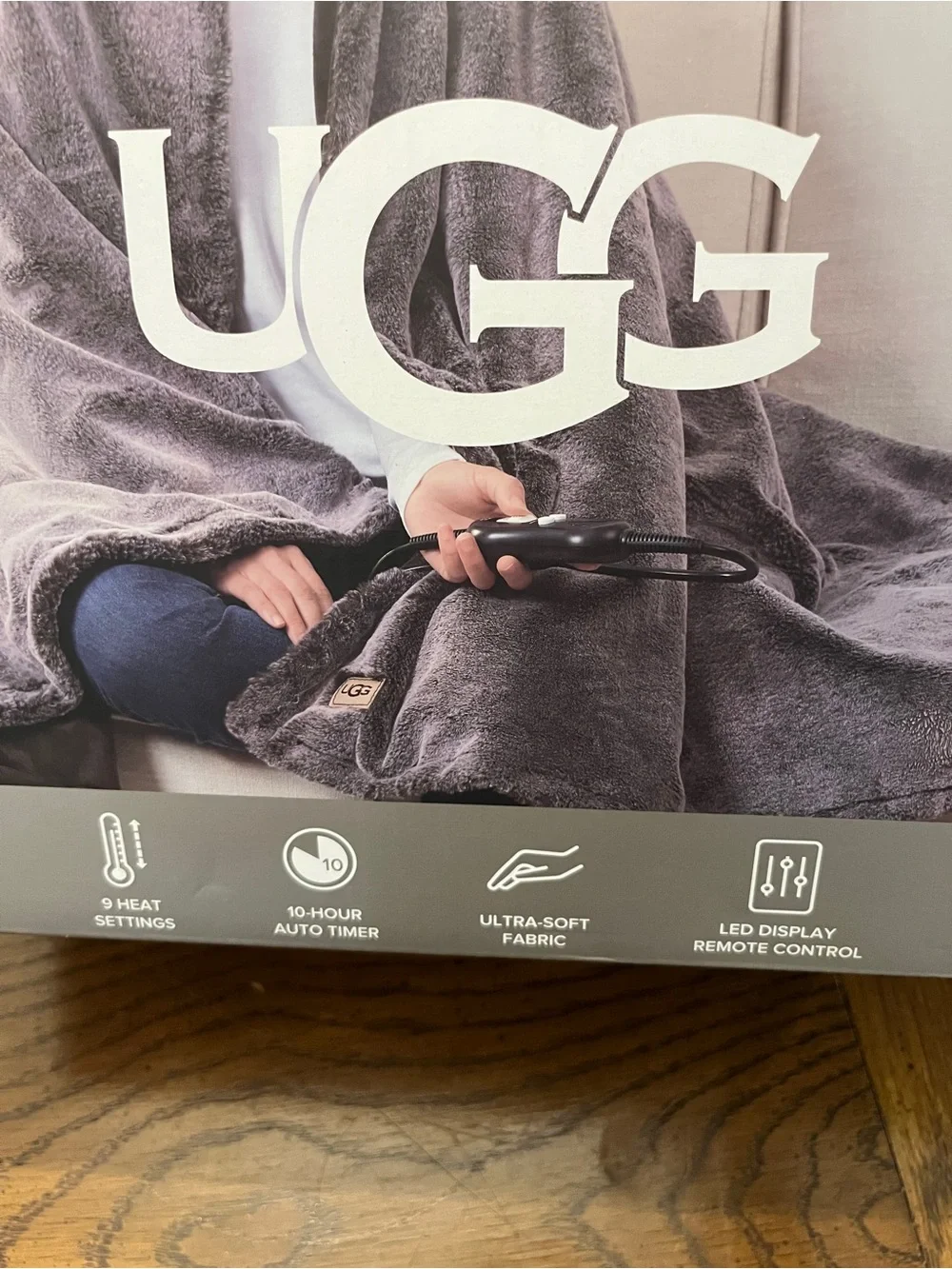 UGG Dawson Oversized Electric Heated Throw in Chocolate, new with tags